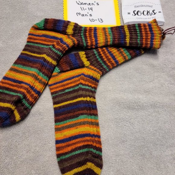 Hand knitted socks: assorted sizes: children, adults and large feet socks - Picture 16 of 16